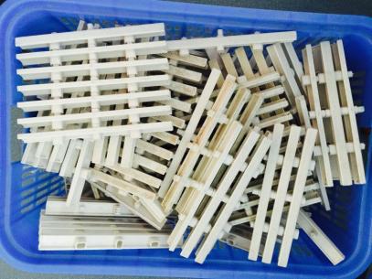 你的育儿经|当建构区搬到了户外,孩子能搭出一整个世界