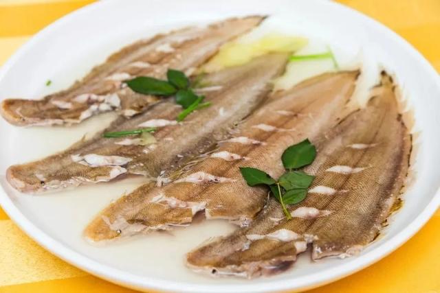 海鲜|鲳鱼、皮皮虾、黄鱼……这个春天，一定要带着好胃口来金山嘴渔村