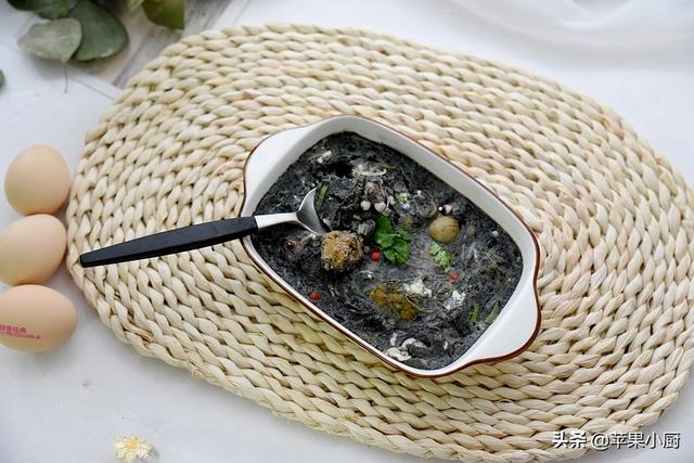 三个鸡蛋一段葱，蒸的小海鲜味道真不错，好吃不好看，真挺鲜的