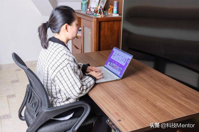 一张好桌子真的有那么重要么？网易严选电动升降桌给出了标准答案