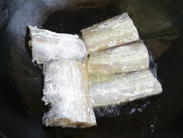 忆美好时光|它是鱼腥的“死对头”，炖鱼时加一点，鱼肉更鲜嫩，一点都不腥！