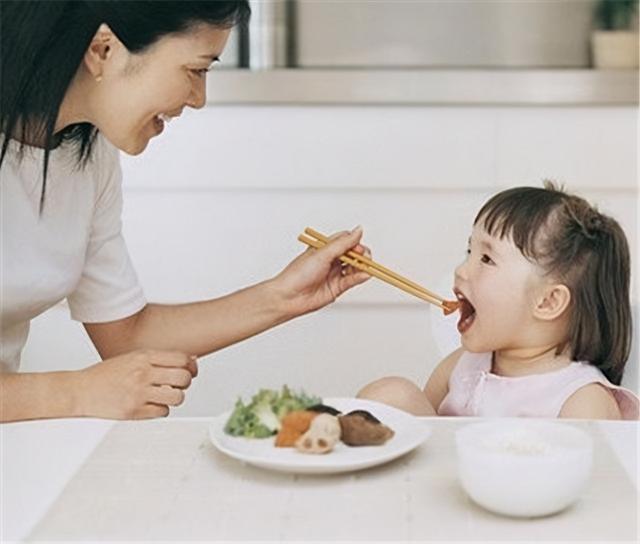 最新儿童身高标准表快收藏，男童女童有差异，7岁以下都可对照