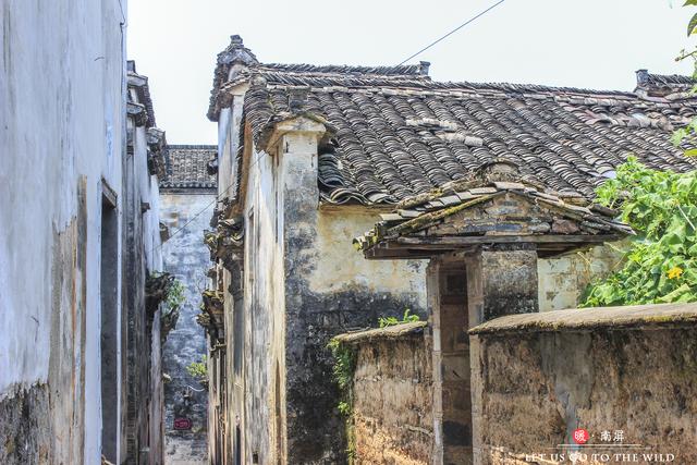 「行路万里」皖南最有特色的古村,一个原仅有十三间房,一个有规模宏大祠堂群
