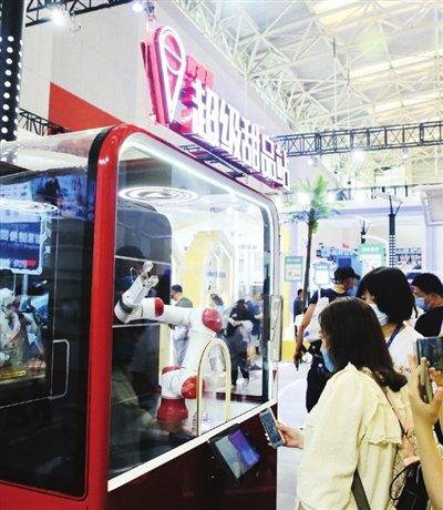 智能|无人集卡远控体验、氢燃料电池公交……智慧交通应用精彩亮相