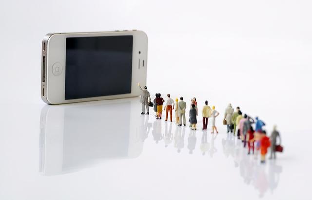 三大运营商着急了，年底不需5G手机，不换套餐，就能用上5G？