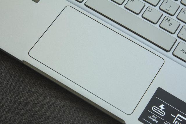 当最轻薄系列遇到锐龙4000系列巅峰性能 Acer 传奇评测