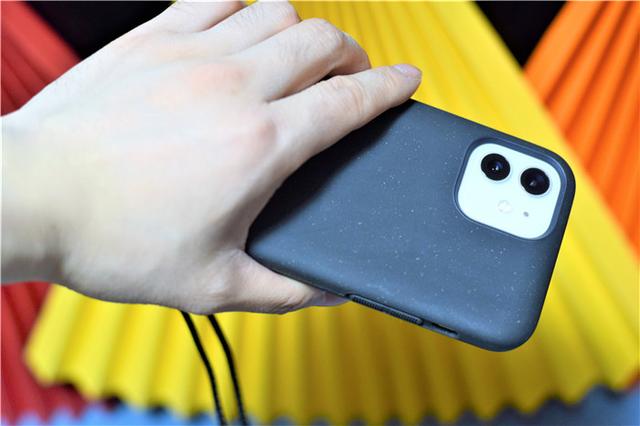 白色iPhone 12到了，保护套、快充头种草也到了