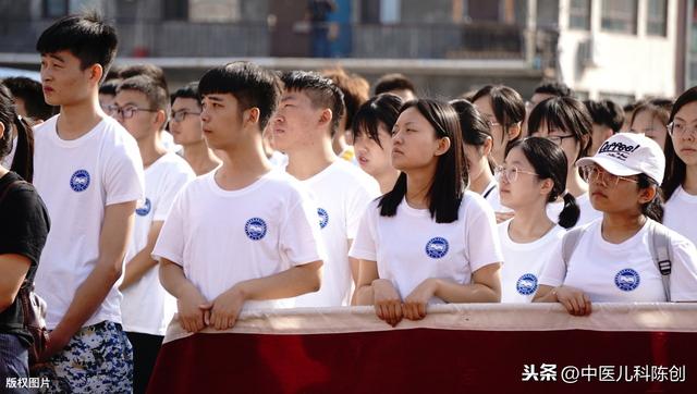 你的育儿经▲孩子宅家几个月有明显长高么?不要急,春三月,中医来助长