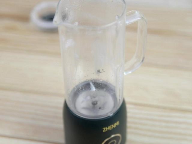 有了臻米迷你破壁机，营养豆浆轻松做，功能丰富用途多