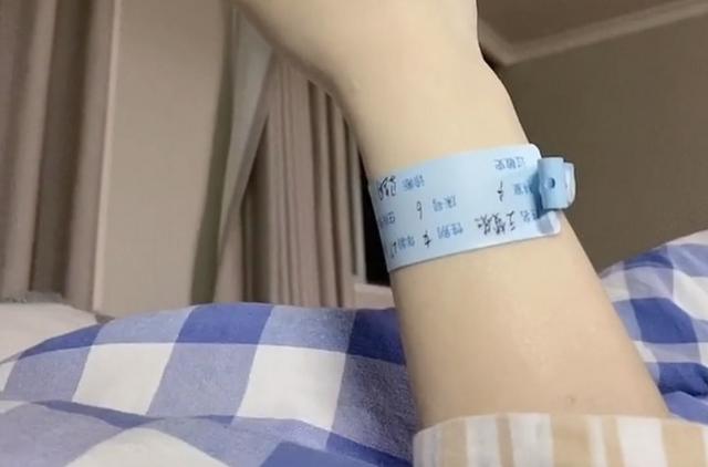 「超级宝妈」熬了十个月，终于戴上世界上“最贵”的手环，贵的原因当妈的秒懂