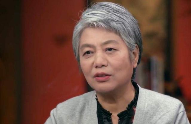 『超级宝妈』孩子爱顶嘴，多半是父母不合格，李玫瑾：这3句话让孩子不敢顶嘴