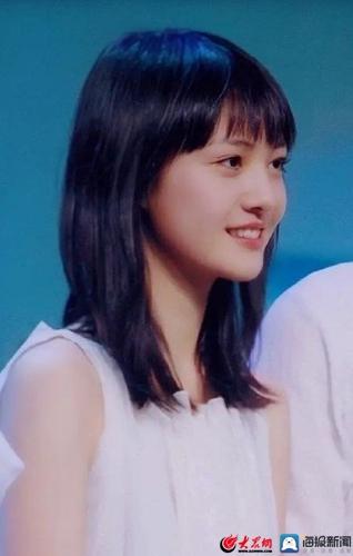 郑爽18岁青春美照晒出 网友：怀念那年夏天电影工厂