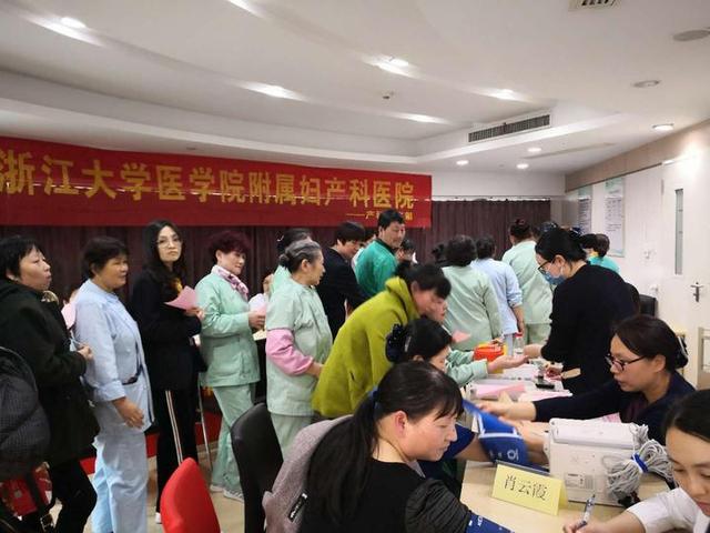 超级宝妈：病房深夜飘出饭菜香，竟是妊娠期糖尿病孕妇偷偷点了麻辣香锅！这太危险