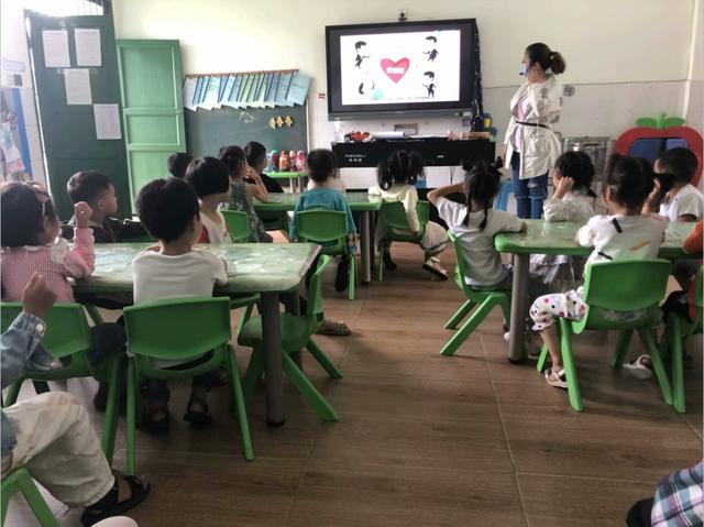 相亲相爱|江安县迎安镇中心幼儿园开展网络安全主题教育活动