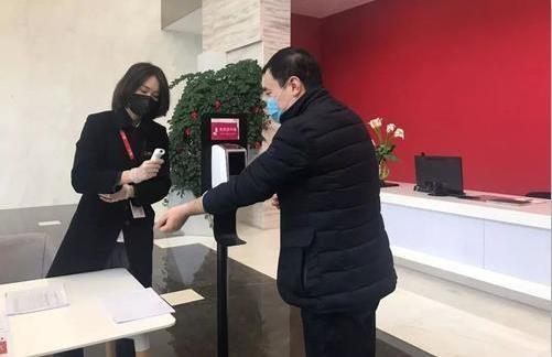 勇哥科技■测额头还是测手腕？体温枪究竟测哪里更准确？