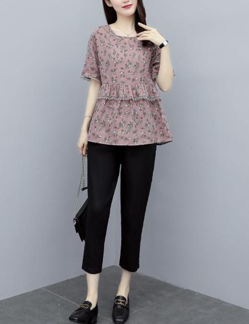 普拉达女王发现一种新女装：松垮装！瘦子穿显嫩，胖子穿显瘦，简直美绝了