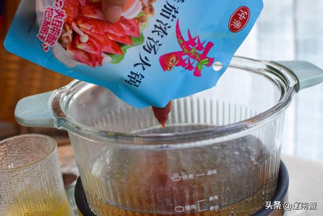 50岁阿姨一个人的午饭，不进厨房就搞定，朋友圈：真会生活