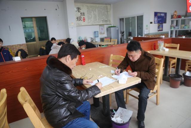 专家进店评审了！来瞧瞧"保定驴火十大名店"入围店铺有哪些特色？