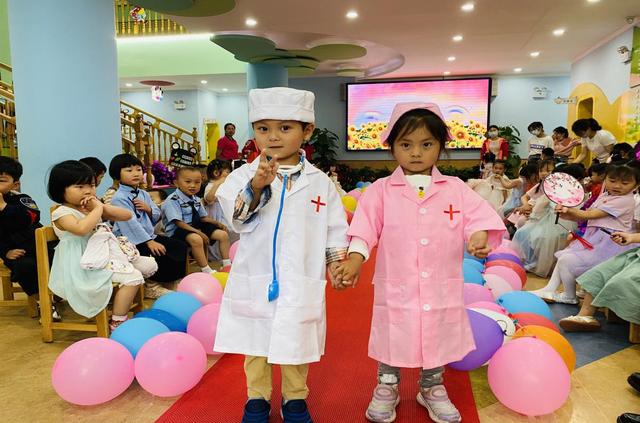 超级宝妈|绽放童年梦想，幼幼新宇幼儿园喜迎六一