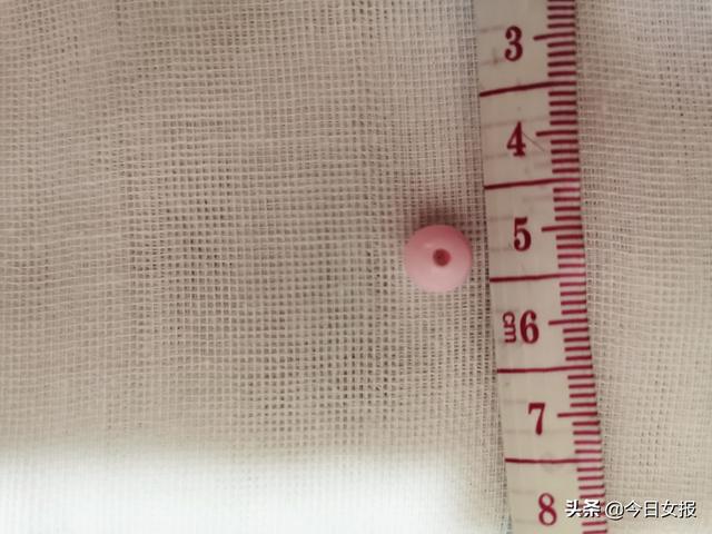 「你的育儿经」3岁女童学豌豆射手打僵尸,将“子弹”往鼻孔里塞!疫情期间,孩子的这些模仿动作可别小看