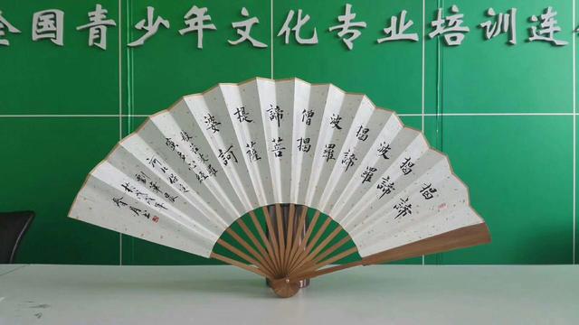 超级宝妈|从“写完自己都不认识”到“满分卷面”,你得这样做