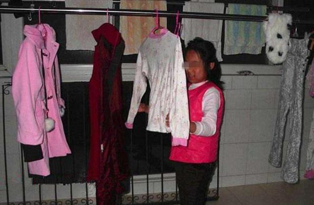 超级宝妈：“天黑前，把孩子衣服收进屋”，年轻人不屑的老观念，有科学依据