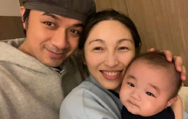 fun娱乐|古巨基获四个月儿子英文表白我爱你,热泪盈眶,父子对视超温馨