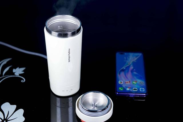 出门用自己的水杯，养生又健康，体验摩飞便携烧水杯