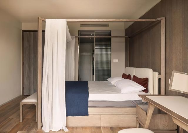 下沉式客厅+小花园，这个300㎡复式的家太治愈了吧