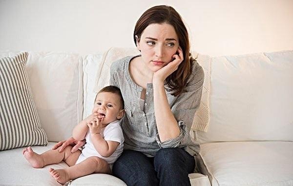 「超级宝妈」孩子喜欢抓妈妈头发，可能是因为这几方面，妈妈们要多了解一下