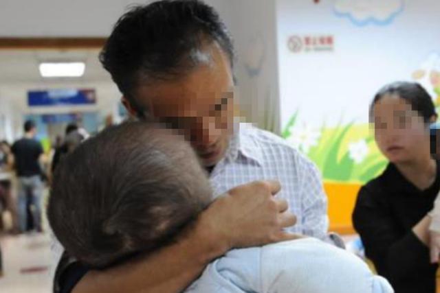 #超级宝妈#12年的时间，当初喝过三鹿奶粉的宝宝怎样了？网友：太心酸