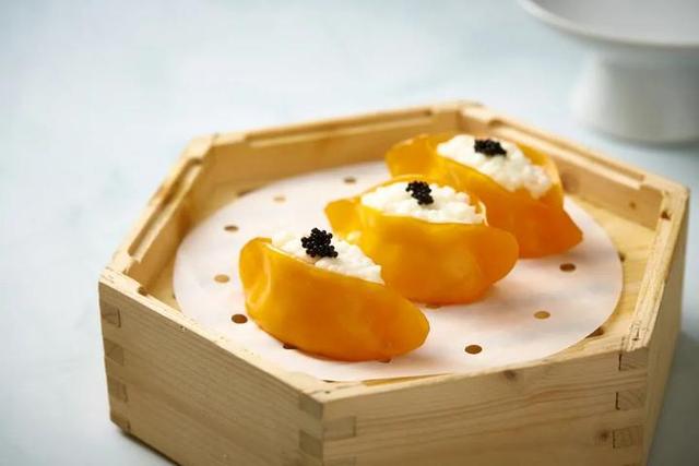 蝴蝶里秋冬新品上市，这家主打广式点心的茶餐厅三十年只专注手工制作，招牌乳鸽不容错过