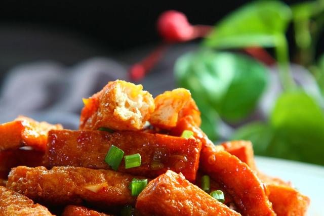 豆腐做出新花样，简单易学，外脆里软，口感丰富