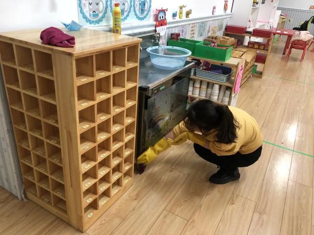 #你的育儿经#严格防控 筑牢病毒隔断屏障—县同和幼儿园全力做好疫情防控开学前消毒工作