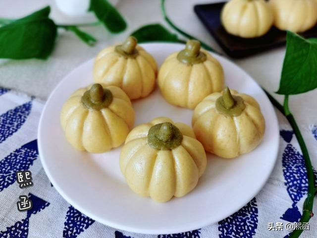 用南瓜做小馒头，只需1次醒发，香甜暄软有筋道，好看好吃还简单