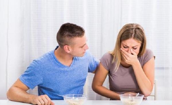 「你的育儿经」准妈妈的孕吐人生是什么样？4个方法让你和孕吐说再见