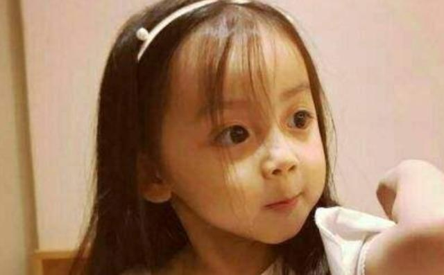 女儿太漂亮，爸爸怀疑不是亲生，3次亲子鉴定后全家人都懵了