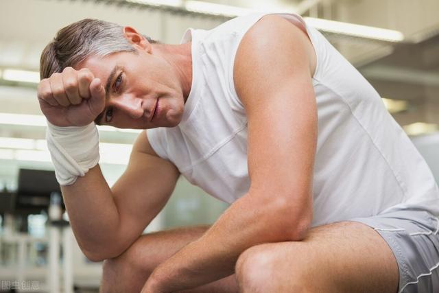 男性衰老程度自查：过了40岁，看看身上有没有4个衰老迹象