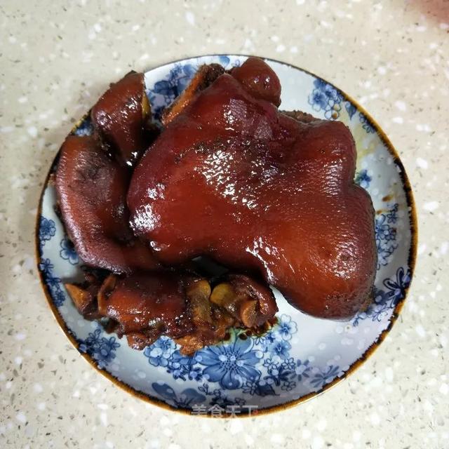 猪蹄这样做，软而不烂，肥而不腻！香糯可口，入口即化！家人超爱吃