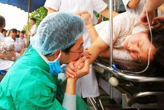 超级宝妈:陪产代表爱你?别信这种瞎话,27岁产妇逼迫老公陪产,1年后离婚