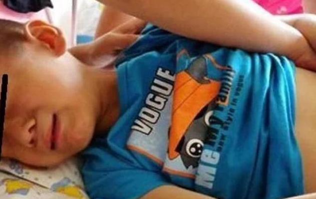 一家四口儿|4岁男童总说“屁屁痒”，宝妈以为是在撒娇，医生脱下裤子被臭晕