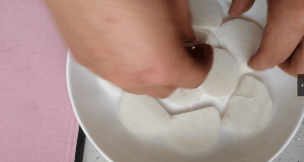 金针菇简单吃法，搭配一种酱料，秒变美味下饭菜