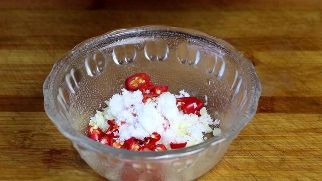 黄瓜吃了30年，这做法第一次见，简单一做，出锅就抢光