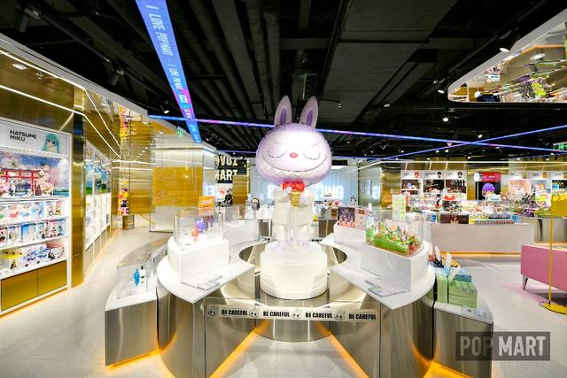 玛特|半年营收3.1亿，泡泡玛特门店如何成为商场流量入口？