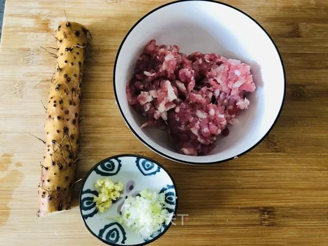 山药蒸肉饼：味道鲜香营养全，老人小孩都爱吃