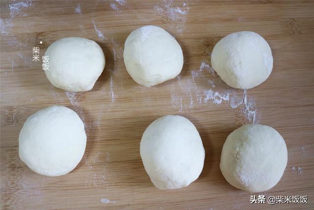 发面饼还可以这样做，大空心，加上自己爱吃的菜，太美味了