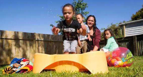 「你的育儿经」为什么二胎家庭,老二都精得像个“猴子”,看完这3点一目了然