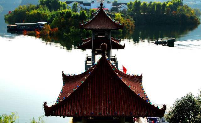 「旅行柚子君」岛上气候宜人，“画里瀛湖，梦中水乡”的风景如画