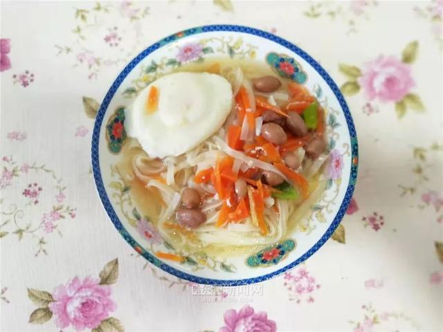 伊人|今天的温暖，都是这碗面给的｜人间烟火味，最抚凡人心