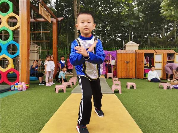 齐鲁东营资讯|亲亲宝贝欢迎“回家”——广饶街道中心幼儿园的开园第一天